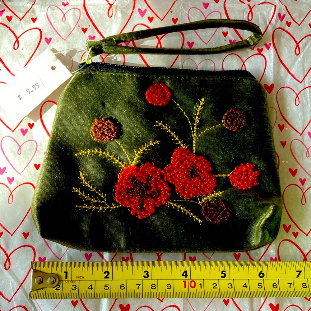🐸 Embroidered Olive Green Fabric Zippered Small Purse with Wrist Strap, NWT